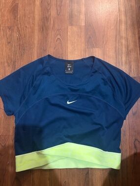 Nike Navy and White Short Sleeve Athletic Tee